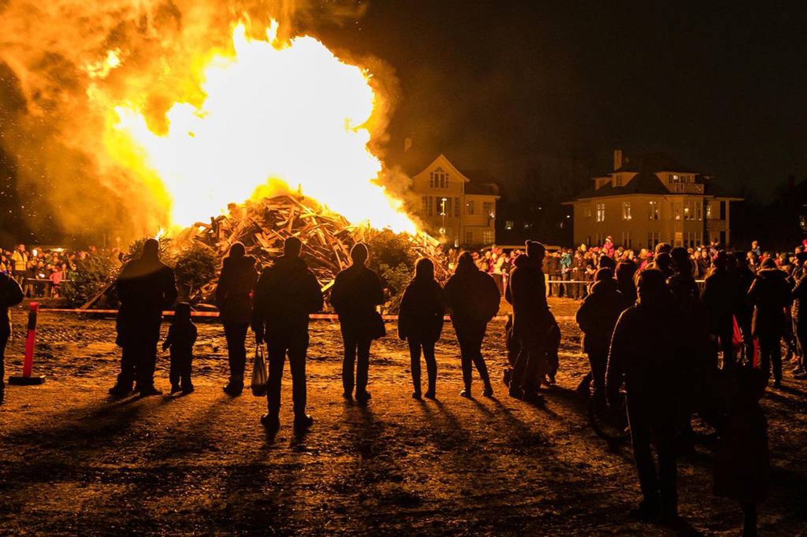 Frá þrettándabrennu við Ægisíðuna í höfuðborginni.