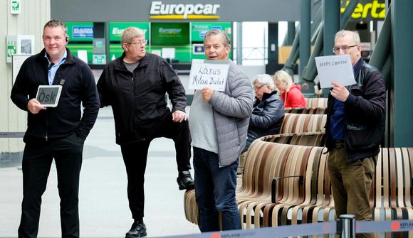 Aukið líf færist yfir Leifsstöð