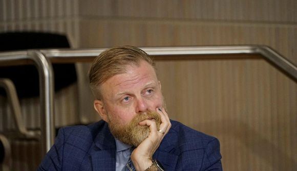 Heiðarlegra að hækka vexti strax