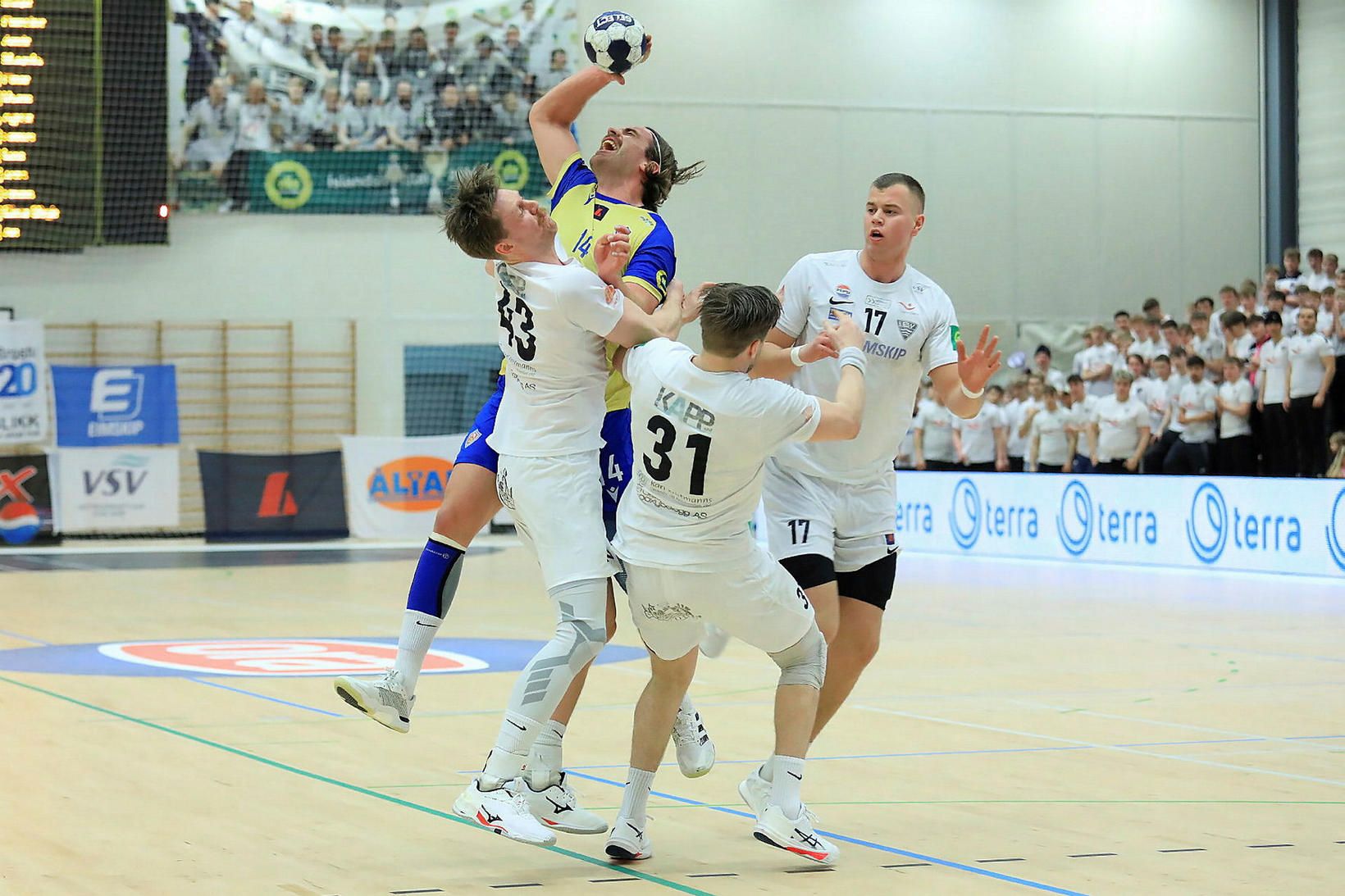 Á þvælingi út um allt hús eftir rauða spjaldið