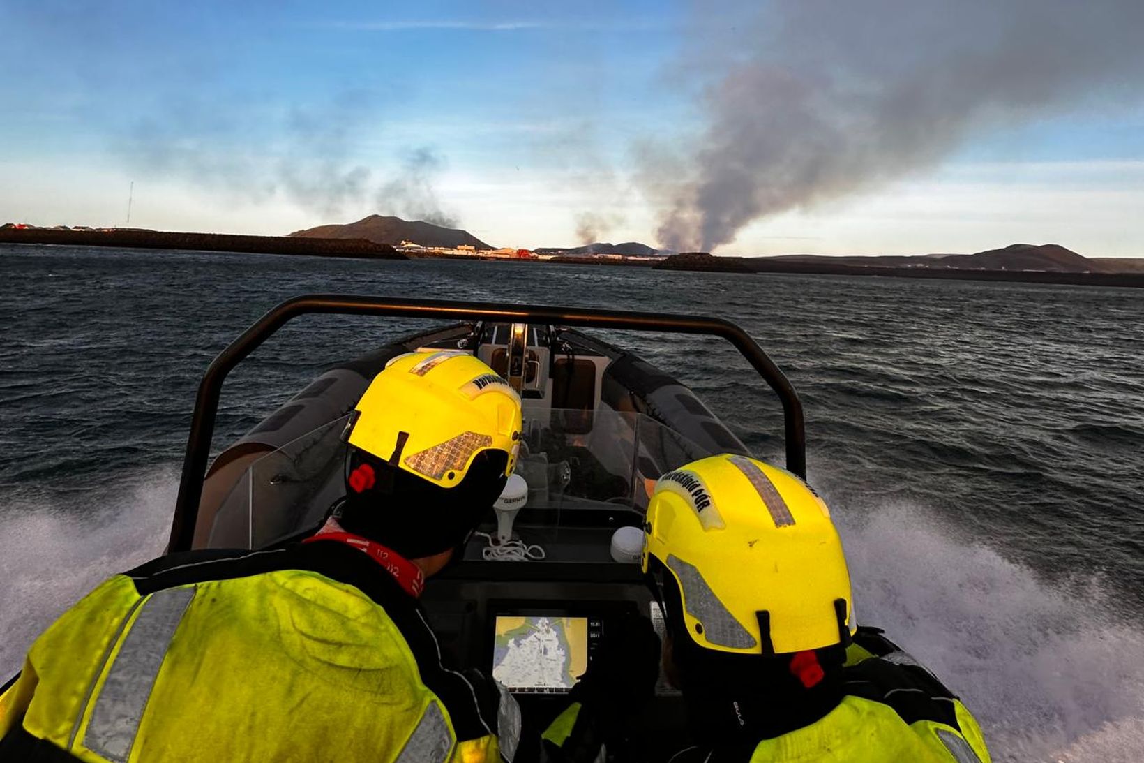 Mynd tekin þegar báturinn var á leið í land til …