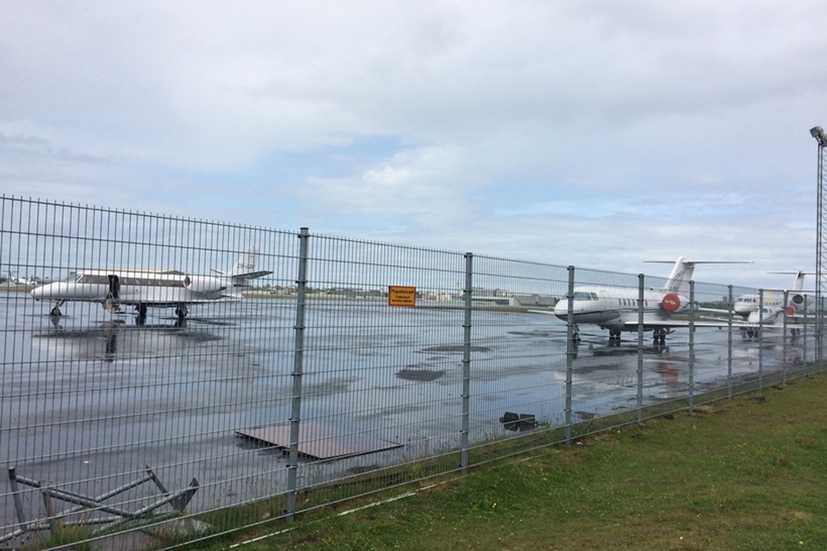 Nokkrar einkaþotur á Reykjavíkurflugvelli síðastliðinn föstudag.