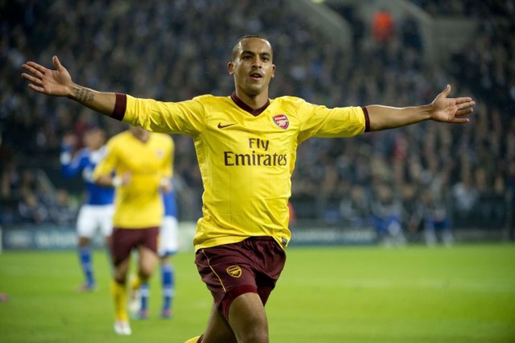 Theo Walcott hefur ekki enn skrifað undir nýjan samning við …