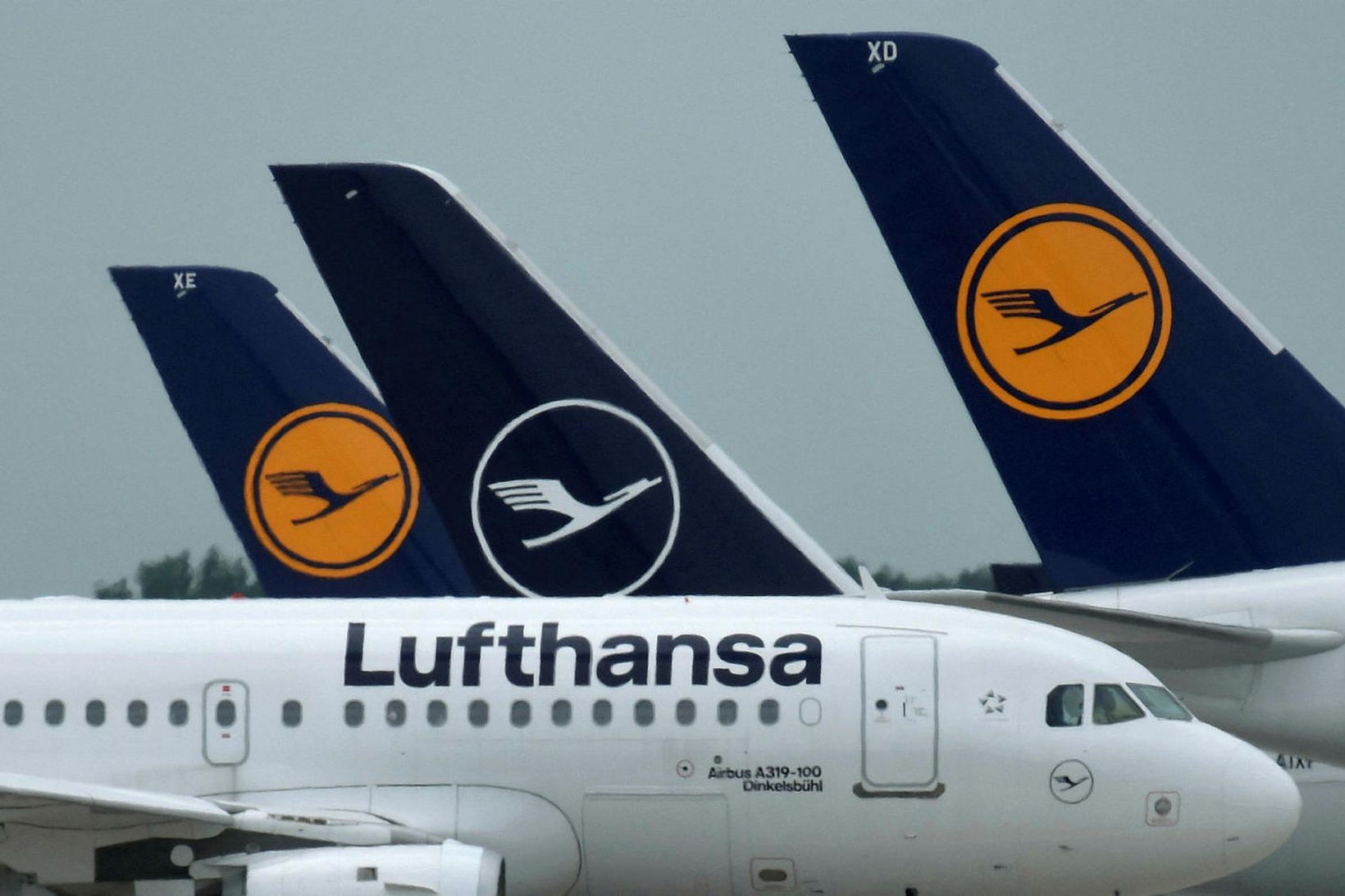 Flugi Lufthansa var meinað að lenda í Moskvu.