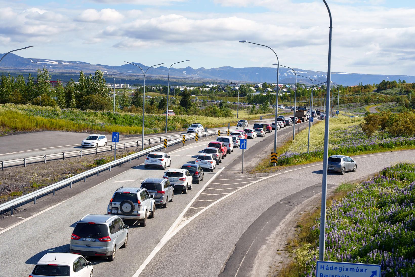 Umferðin í átt að Kórahverfi og Norðlingaholti á fimmta tímanum …