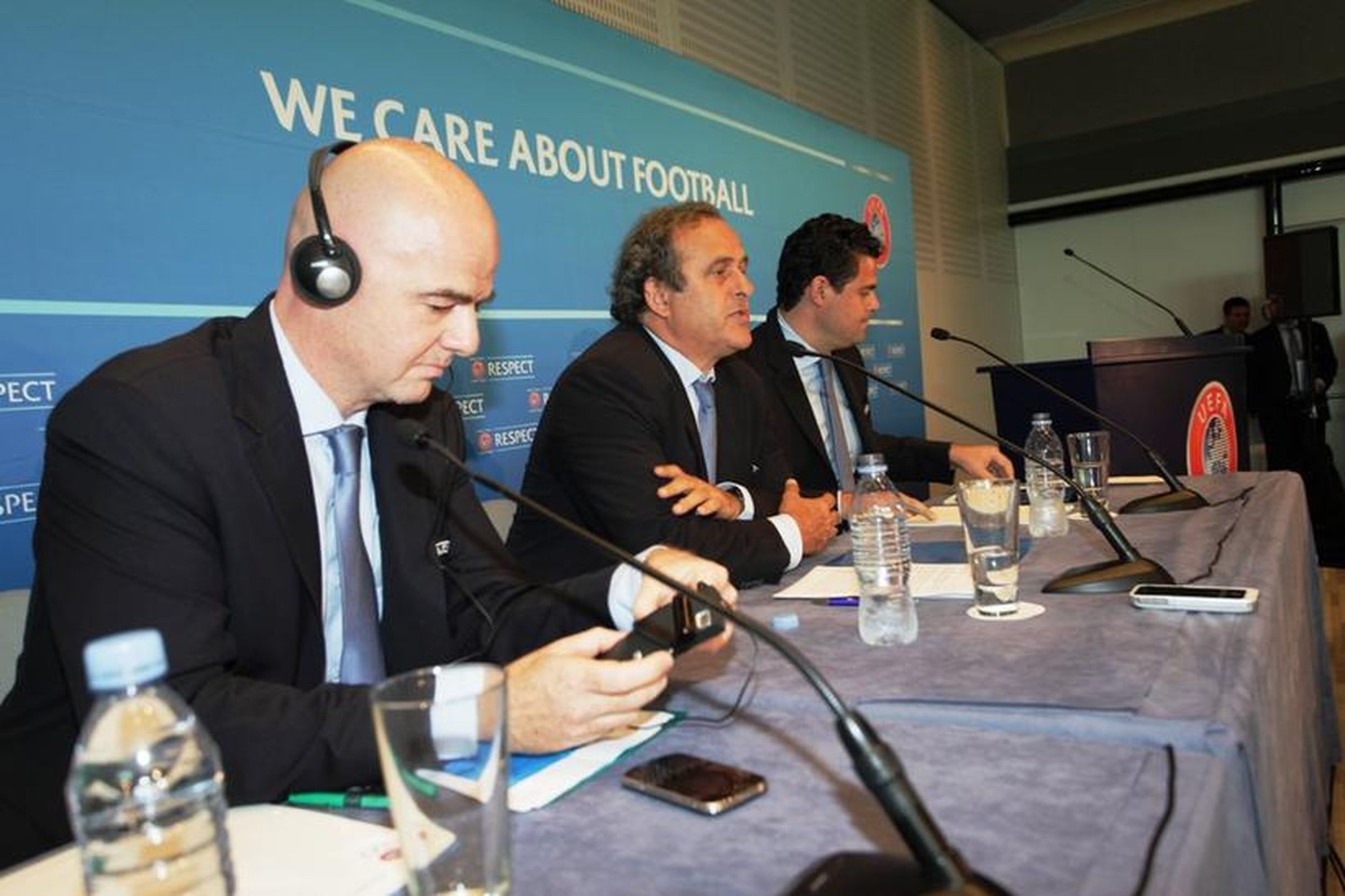 Gianni Infantino, framkvæmdastjóri, og Michel Platini, forseti UEFA, á fréttamannafundinum …