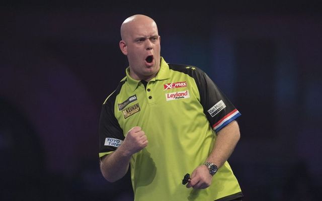 Michael van Gerwen er kominn í undanúrslit.