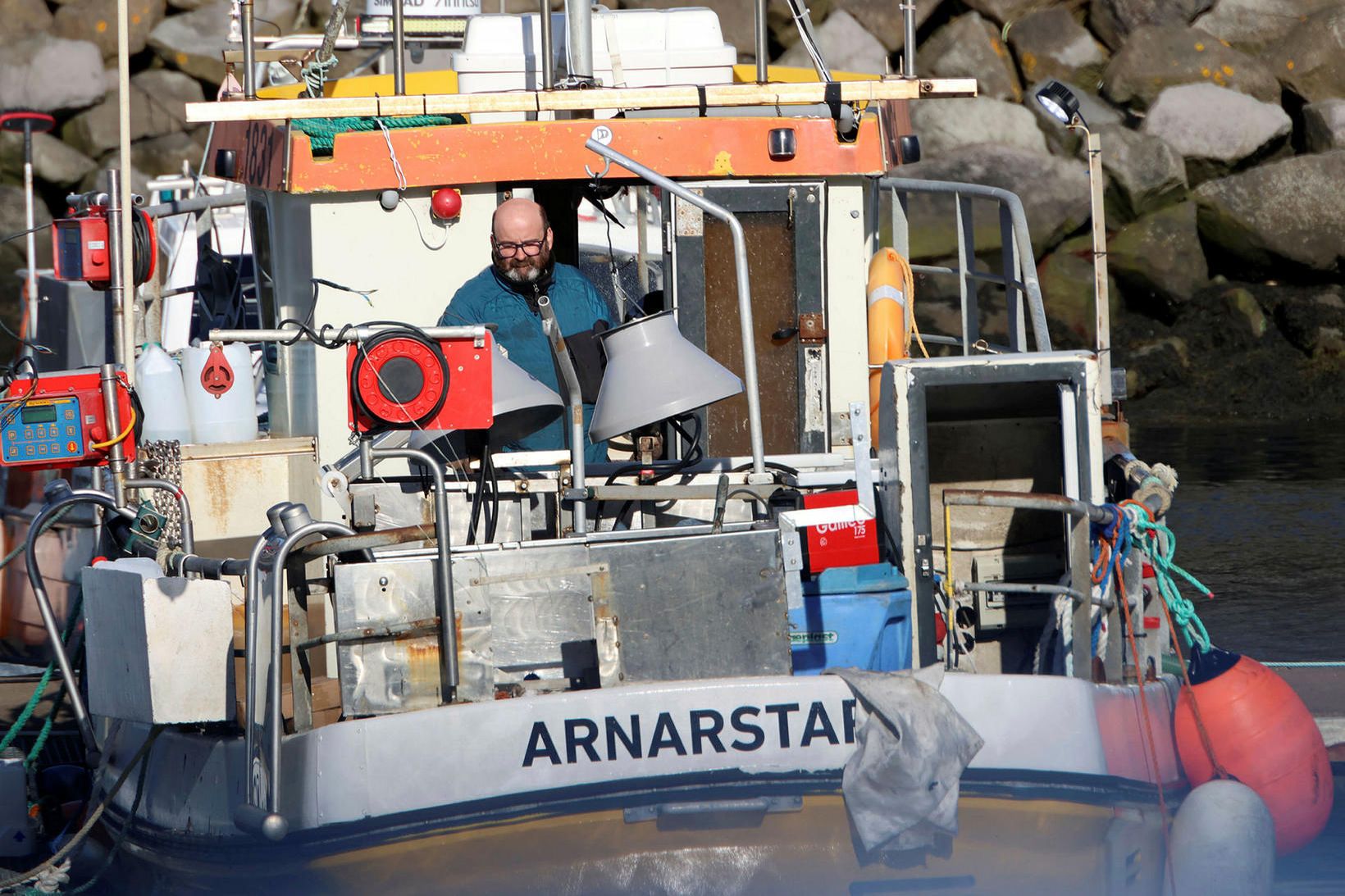 Árni Einarsson var að gera Hjördísi SH sjóklára um helgina.