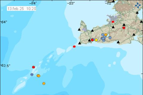 Nokkrir jarðskjálftar, vel yfir 2 að stærð, hafa mælst á Reykjaneshryggnum í nótt og í …