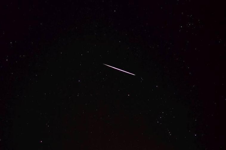 Video: Geminid meteor shower in Iceland - Iceland Monitor