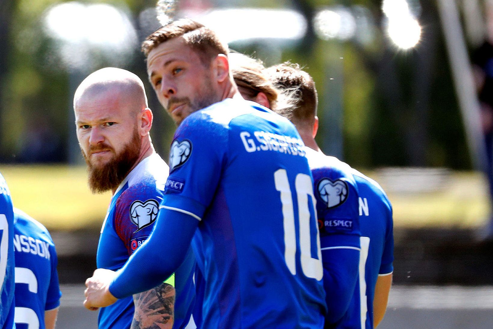 Aron Einar Gunnarsson og Gylfi Þór Sigurðsson koma aftur ínn …