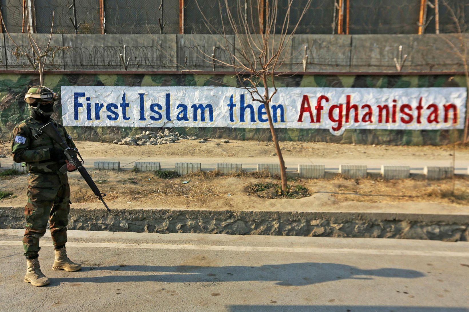 Hermaður Talíbana í Kabúl, Afganistan.