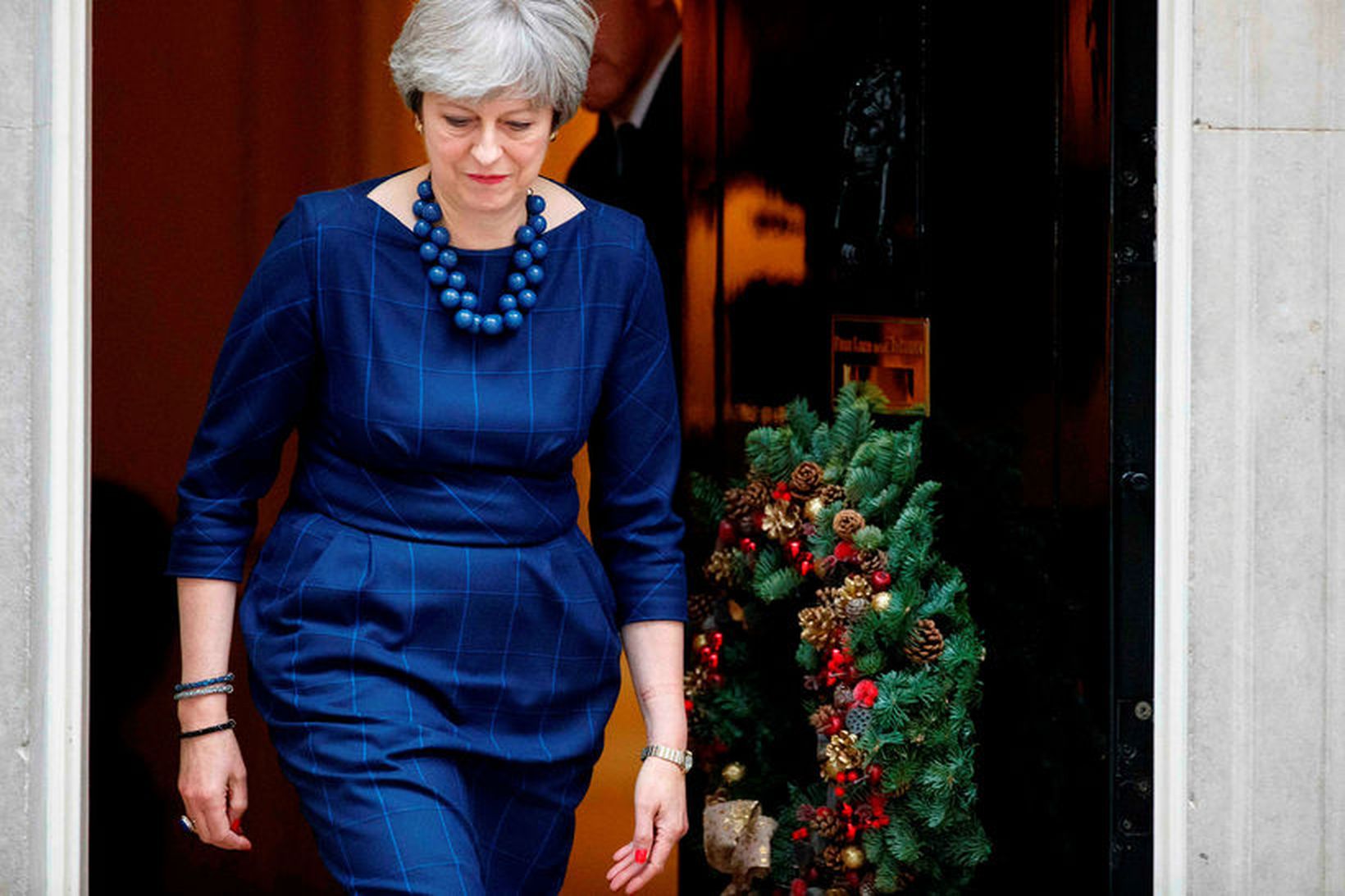 Theresa May, forsætisráðherra Bretlands, fyrir utan Downing Street númer 10.