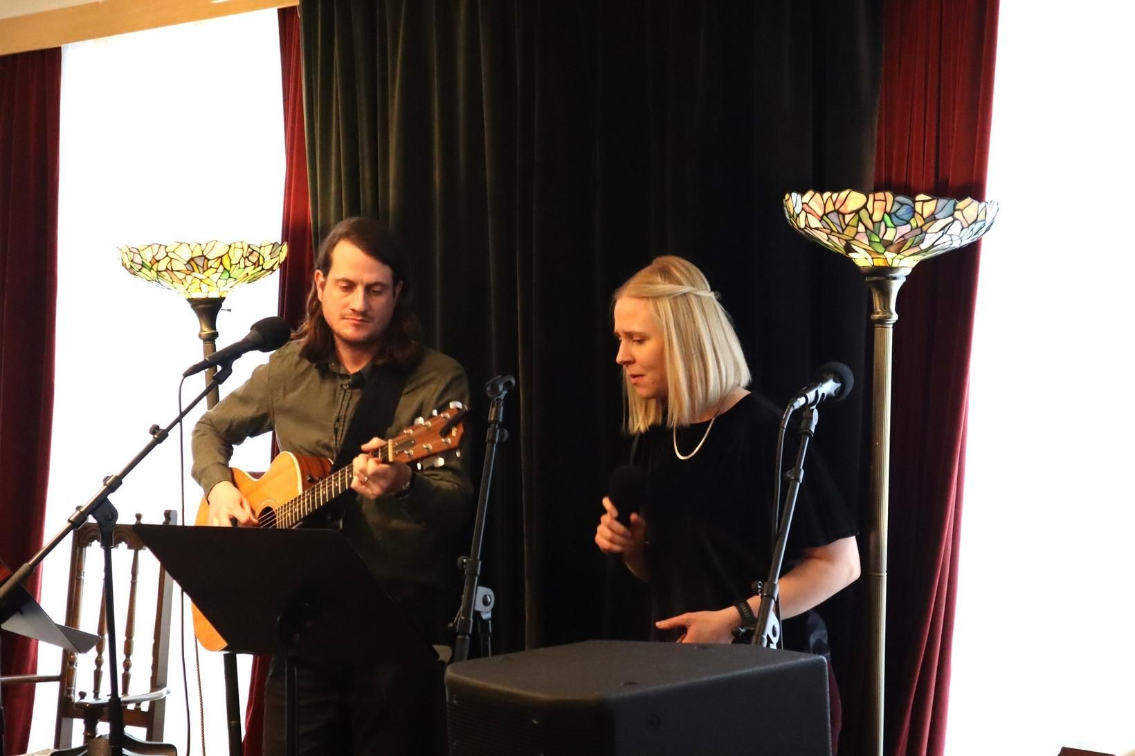 Lögin hans Valgeirs flutt á skírdag