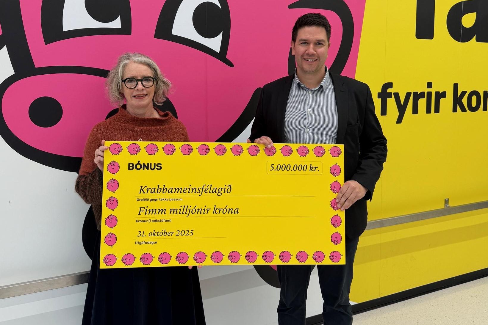 Bónus og viðskiptavinir styrkja Krabbameinsfélagið um 5 milljónir króna