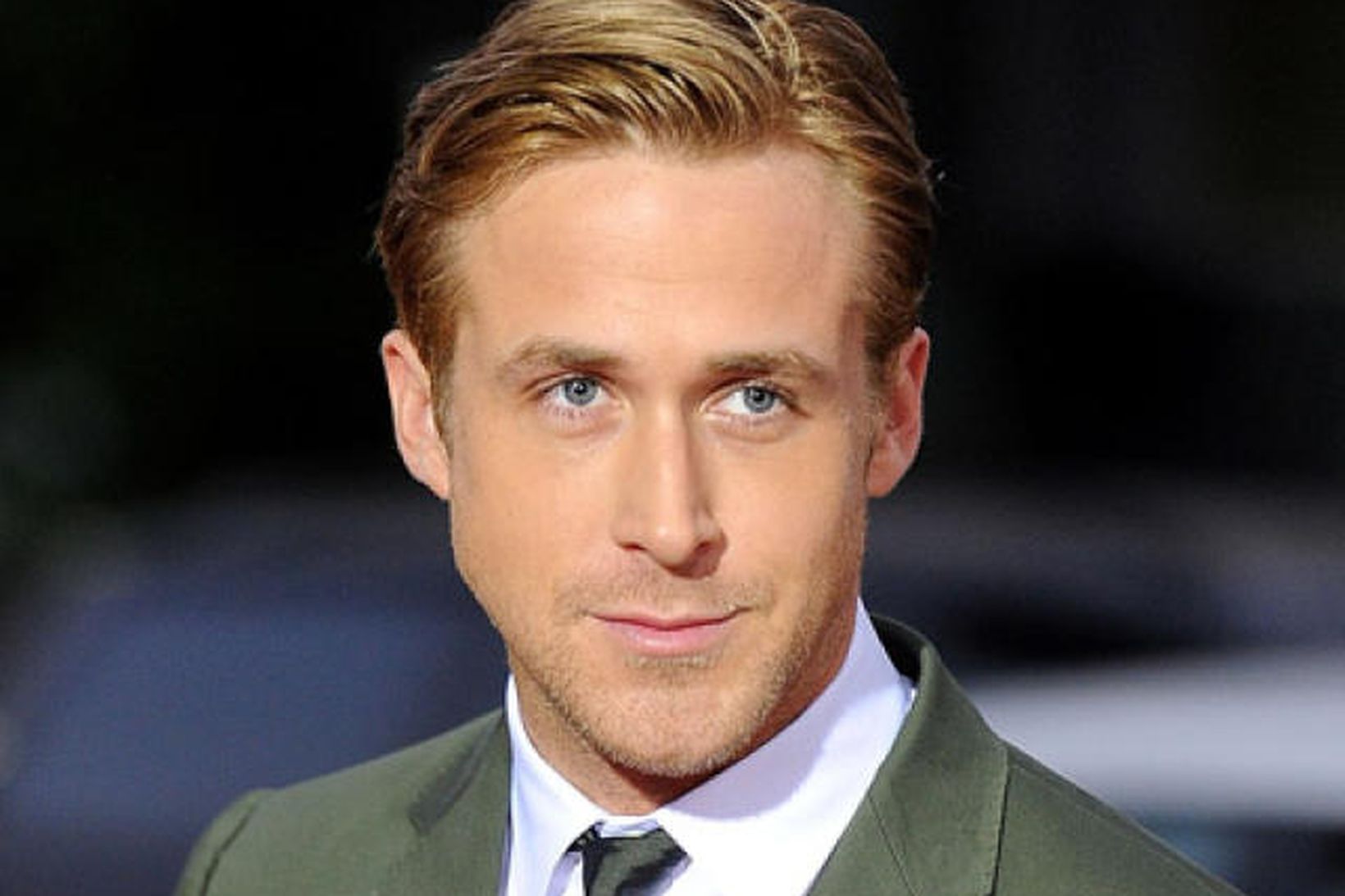 Ryan Gosling er í hljósmevitinni Dead Man's Bones sem þykir …