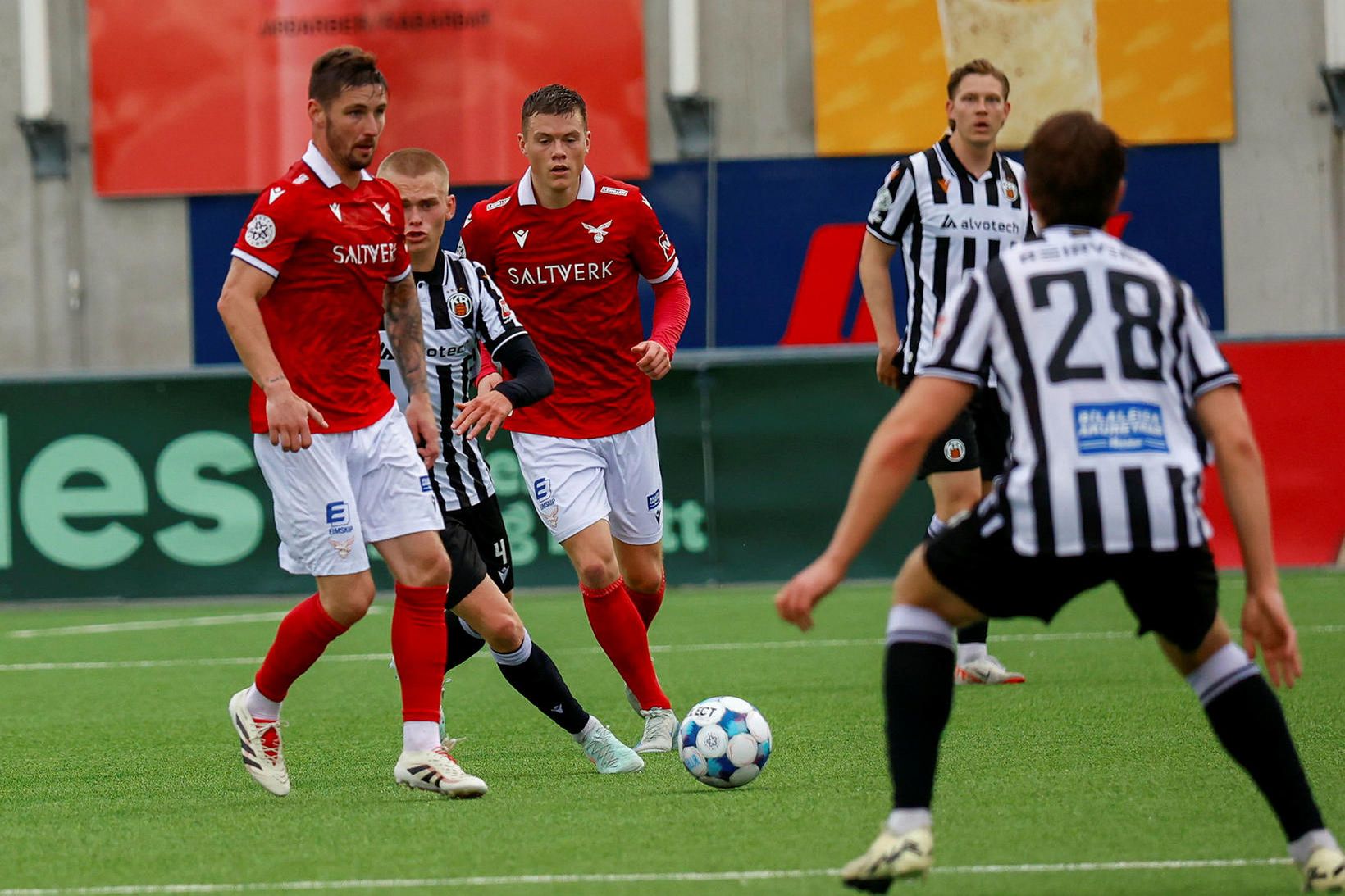 Stórleikurinn færður inn í Egilshöll