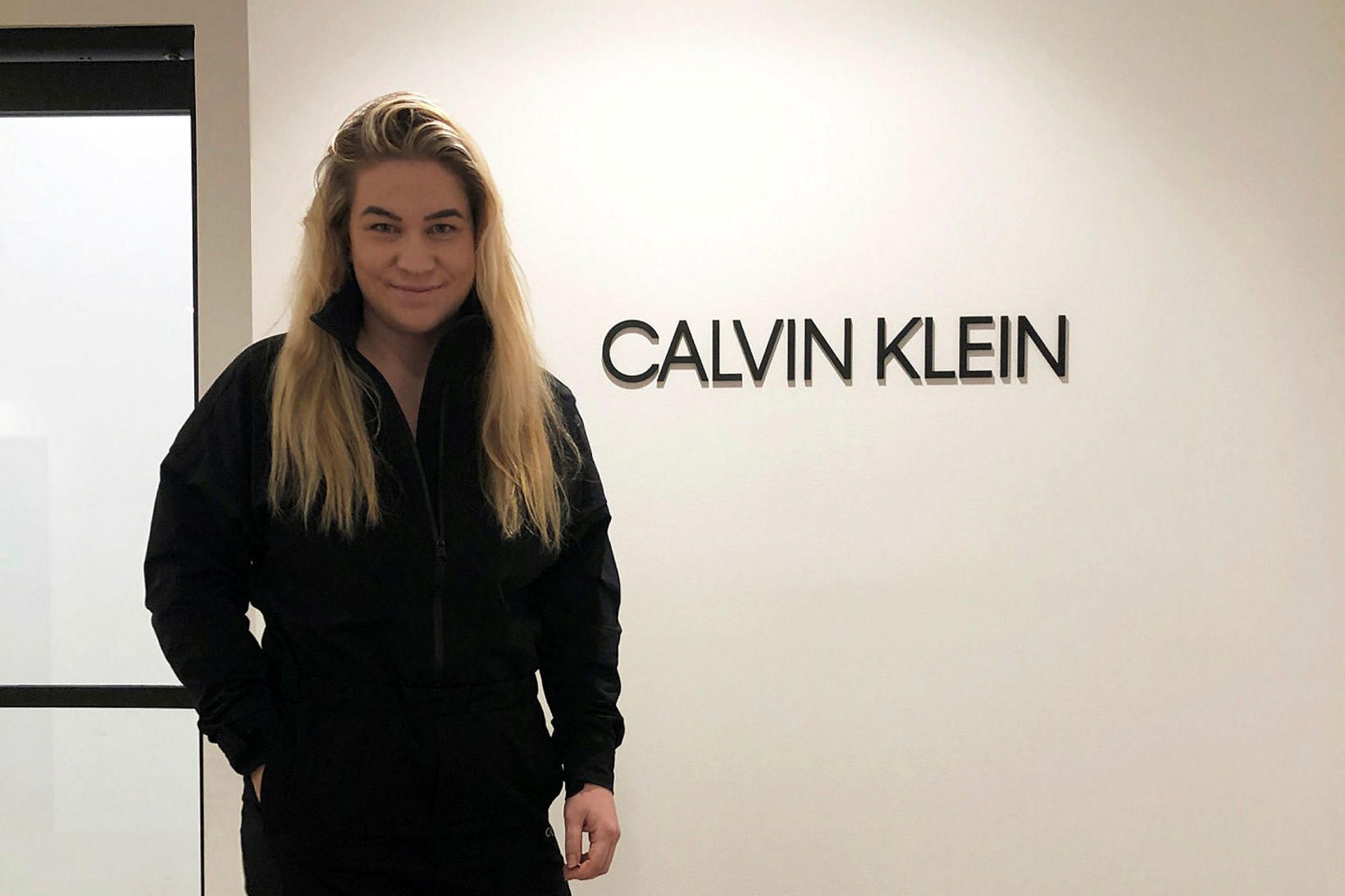 Regína Rourke er listrænn stjórnandi hjá Calvin Klein.