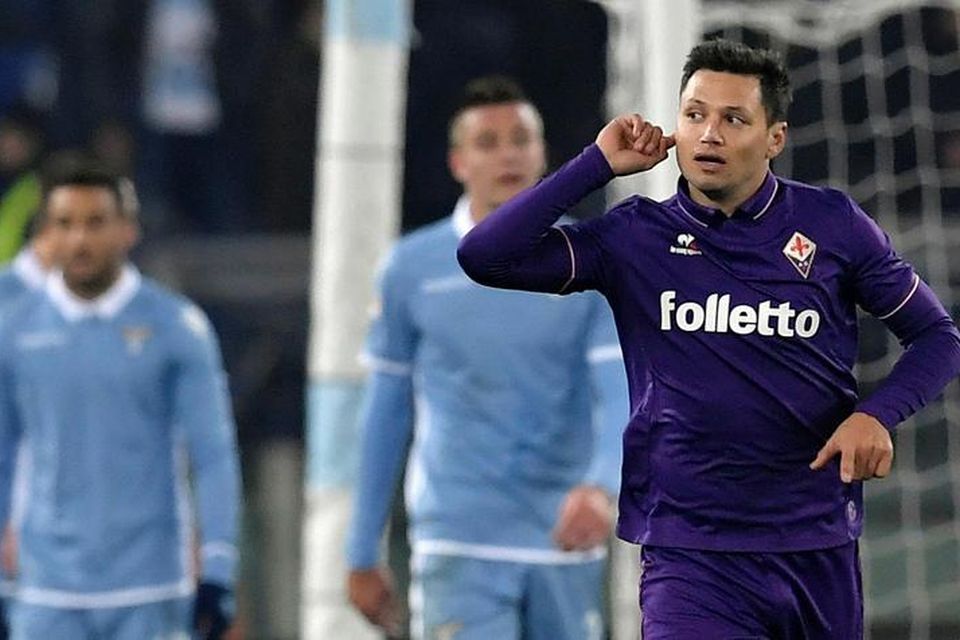 Argentínski framherjinn Mauro Zárate er kominn til Watford frá Fiorentina og samdi til hálfs þriðja …