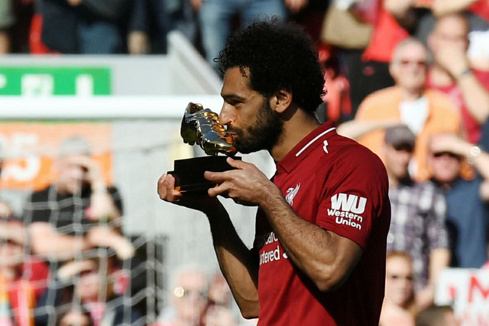 Mohamed Salah skoraði flest mörk allra í ensku úrvalsdeildinni, 32 …