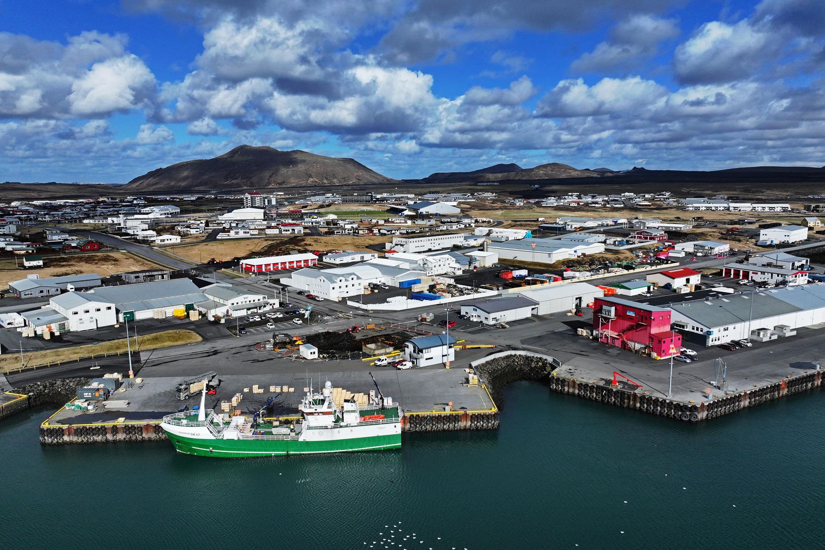 Fannar Jónasson bæjarstjóri Grindavíkur vonast til þess að aðstæður verði …