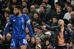 Fyrirliðinn Reece James og knattspyrnustjórinn Enzo Maresca.