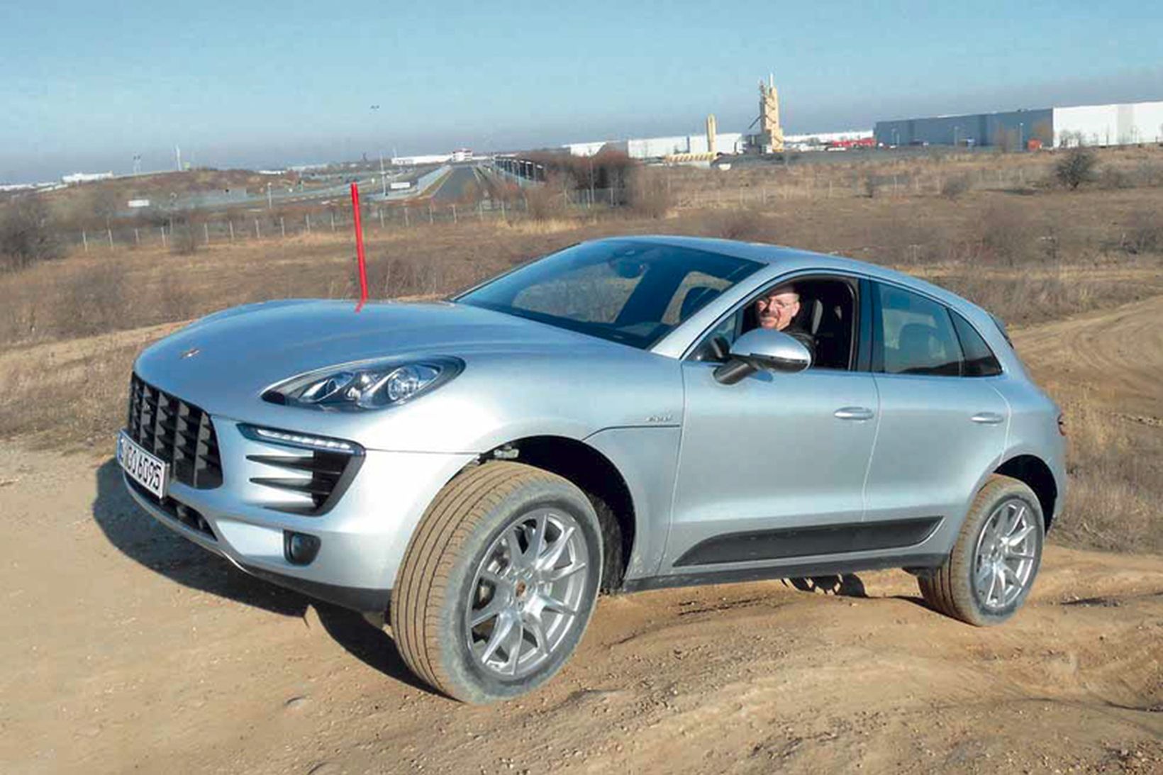 Porsche Macan er öflugur í torfærum þrátt fyrir að vera …