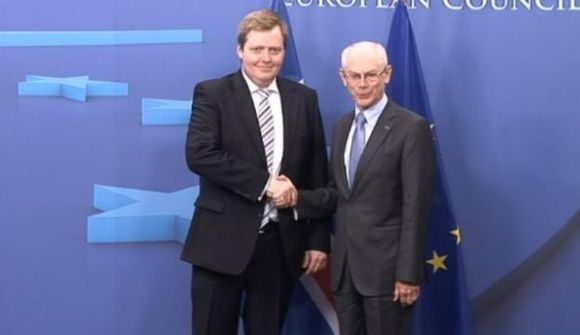 Skýrsla um ESB kynnt í haust