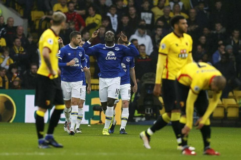 Romelu Lukaku fagnar marki sínu fyrir Everton gegn Watford í dag.