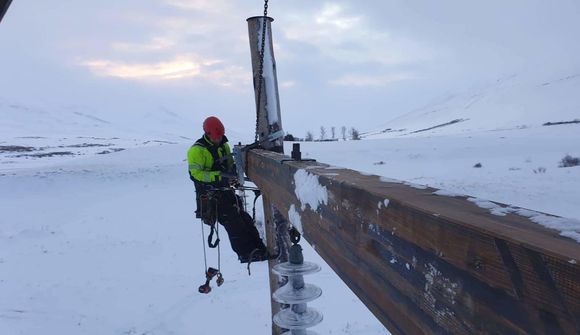 Enn unnið að viðgerð á Dalvíkurlínu