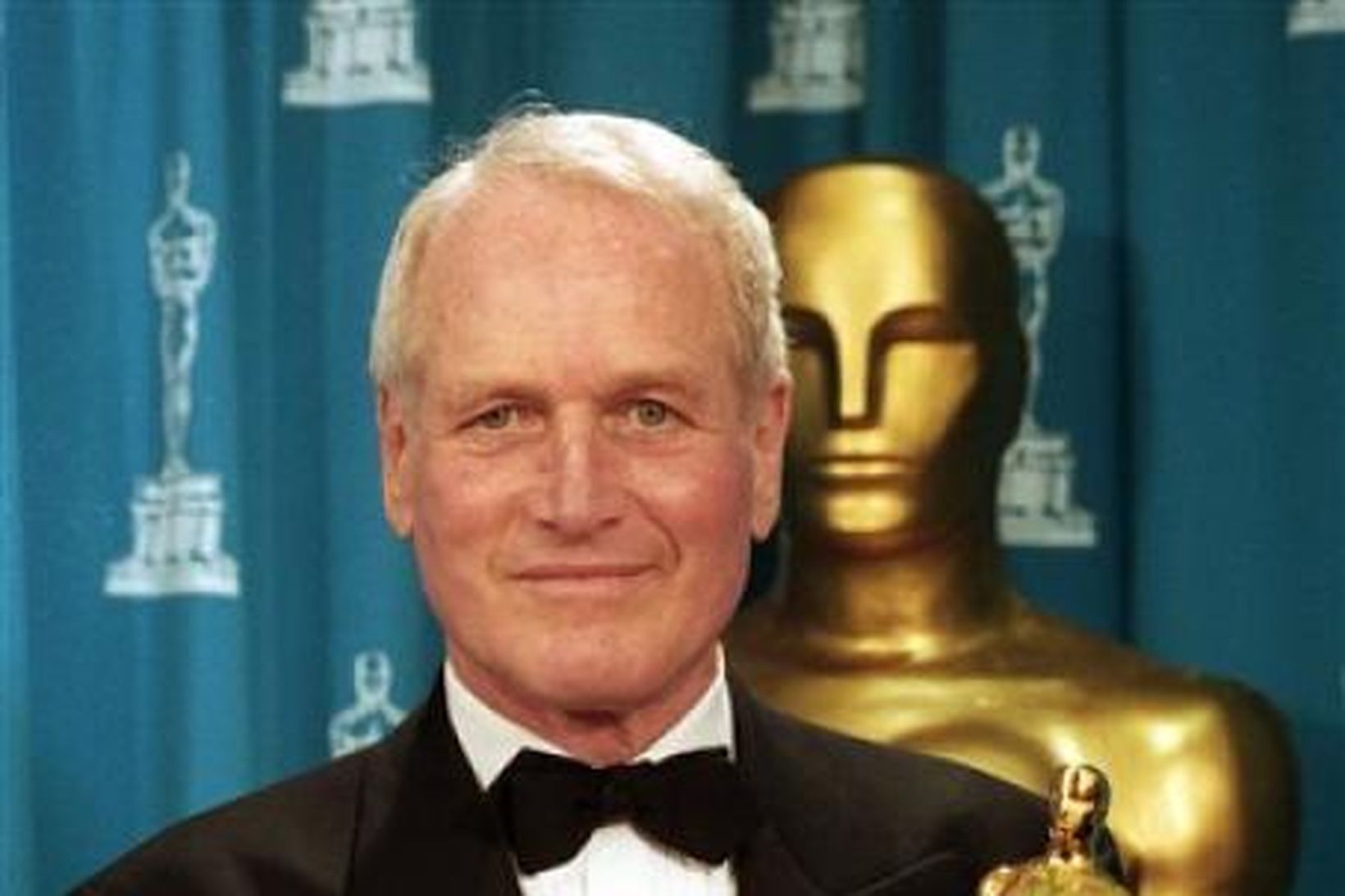 Paul Newman hlaut Óskarinn árið 1987.