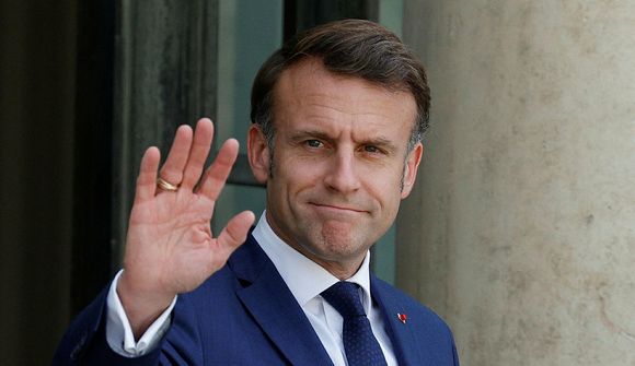 Macron heimsækir Grænland í dag 