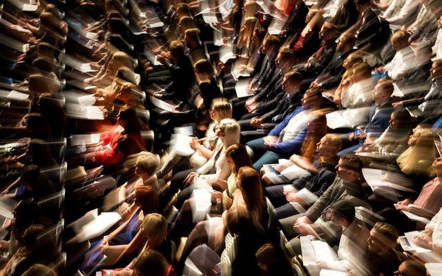 Menntunarstig landsmanna skiptist þannig að rúmur fjórðungur 16&#8211;74 ára hafði lokið grunnmenntun og um 34% …