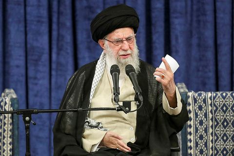 Ayatollah Ali Khamenei, æðsti klerkur Írans.