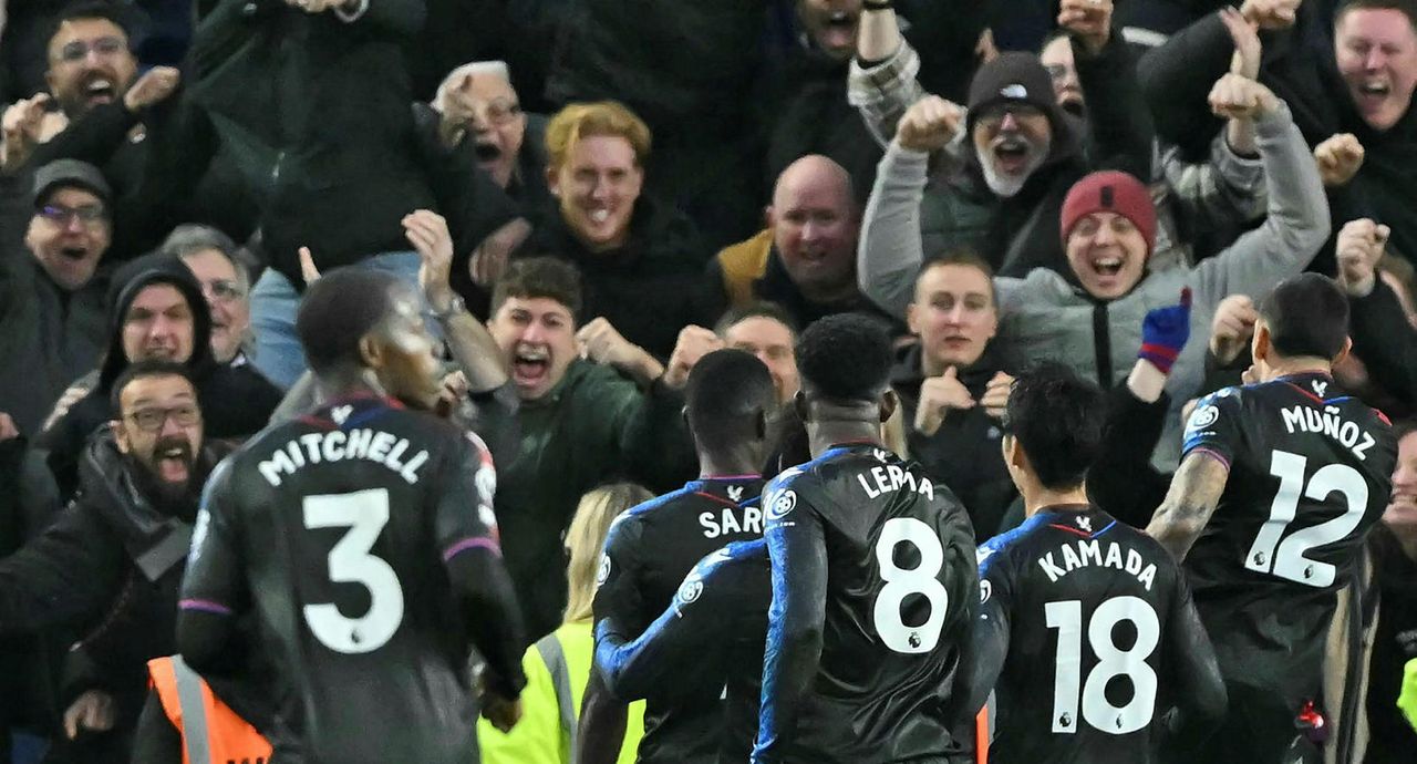 Leikmenn Crystal Palace fagna öðru marki Ismaila Sarr og þriðja marki liðsins í dag.