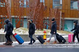 Viðvörunarbjöllur eru á lofti í ferðaþjónustunni. Óttast fækkun bandarískra ferðamanna hérlendis vegna áhrifa álagningar tolla.