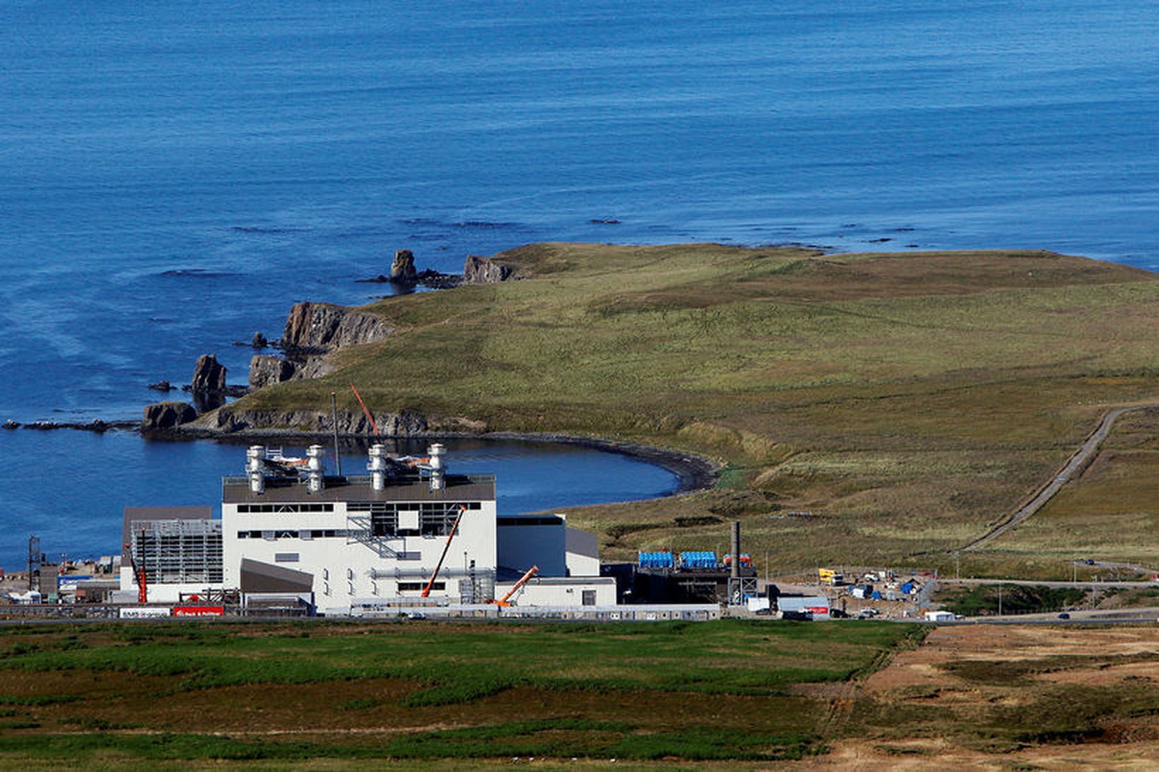 Kísilver PCC er á iðnaðarsvæðinu á Bakka, um 2,5 km …