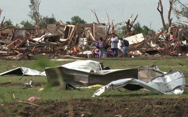 Búist við fleiri skýstrókum í Oklahoma