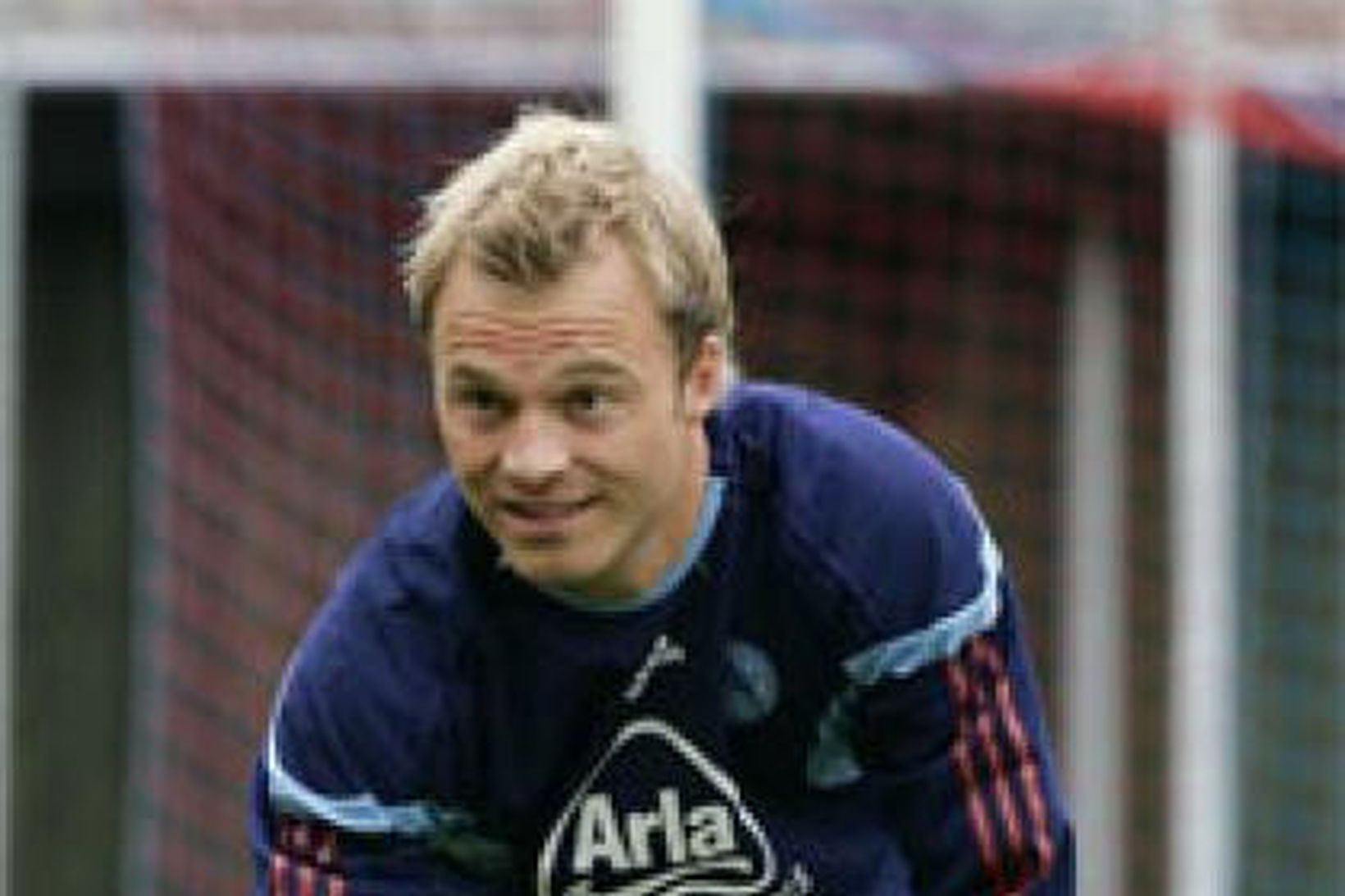 Danski landsliðsmaðurinn Lars Jacobsen er kominn til West Ham.