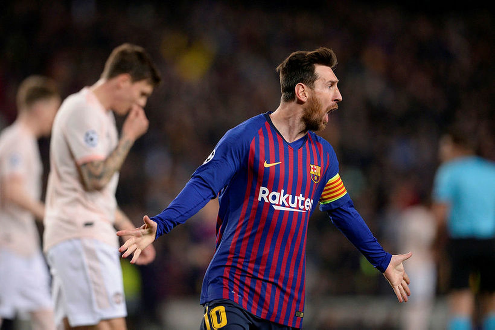 Messi fagnar marki í kvöld.