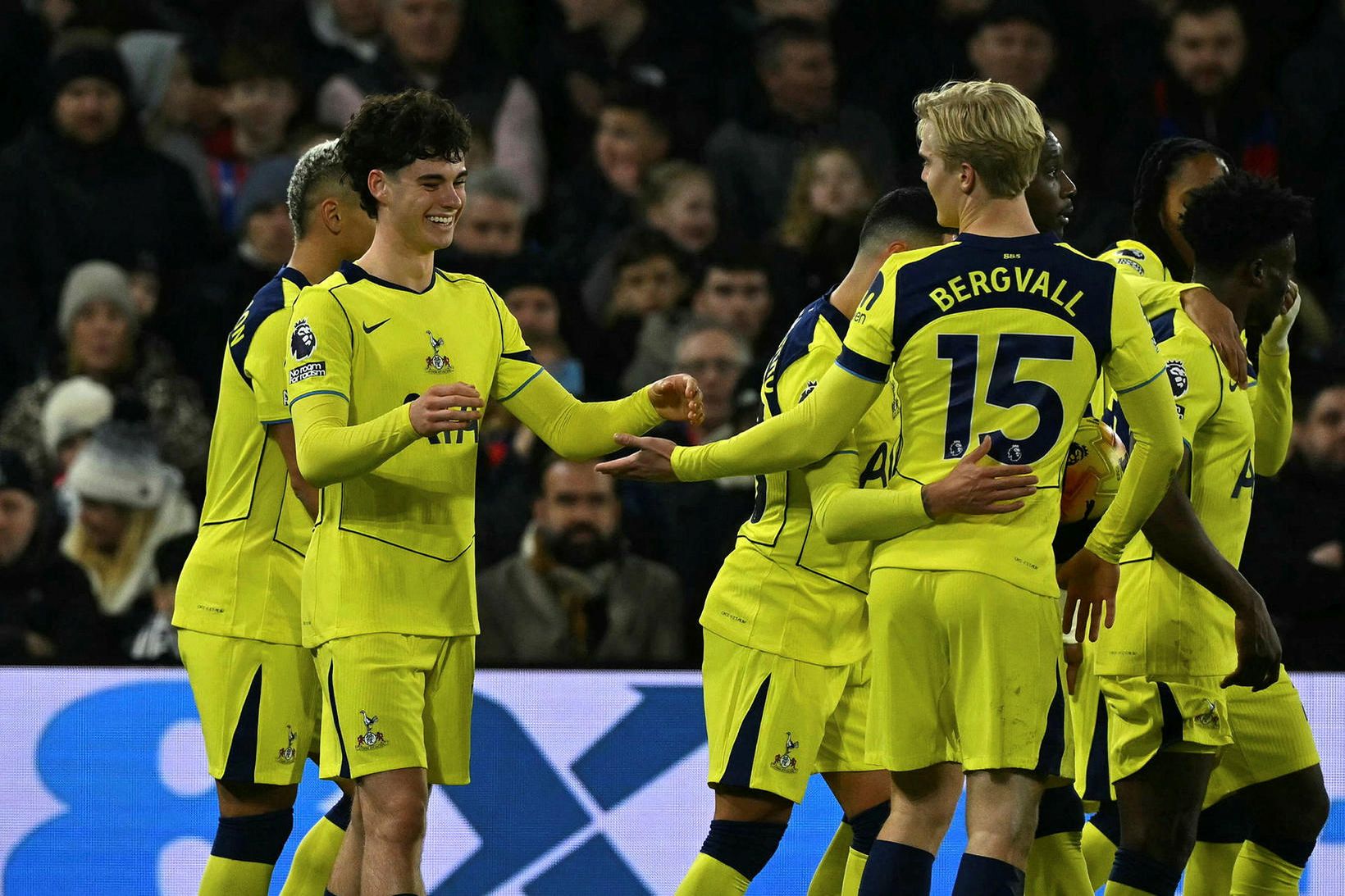 Fyrsta mark Gray tryggði Tottenham sigurinn