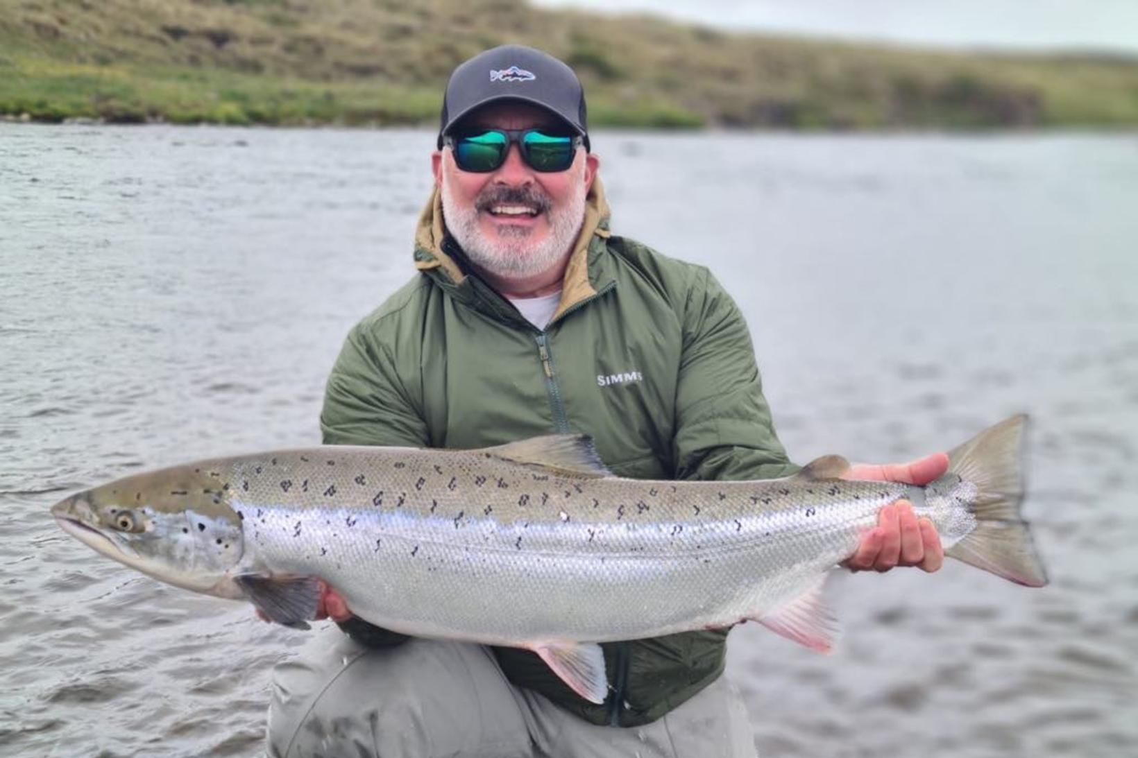 96 sentímetra úr Spenastreng í Austurá í Miðfirði. Þessi brosmildi …
