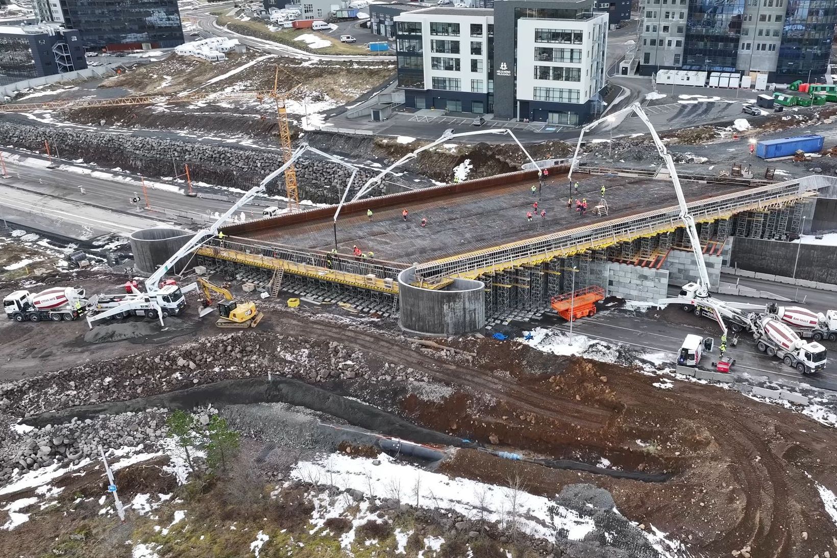 Steypa sem nemur 205 steypubílum