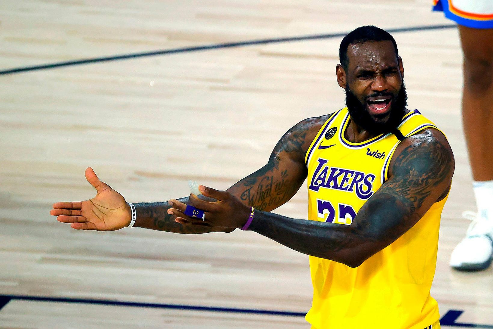 LeBron James og félagar í Los Angeles Lakers unnu loks …