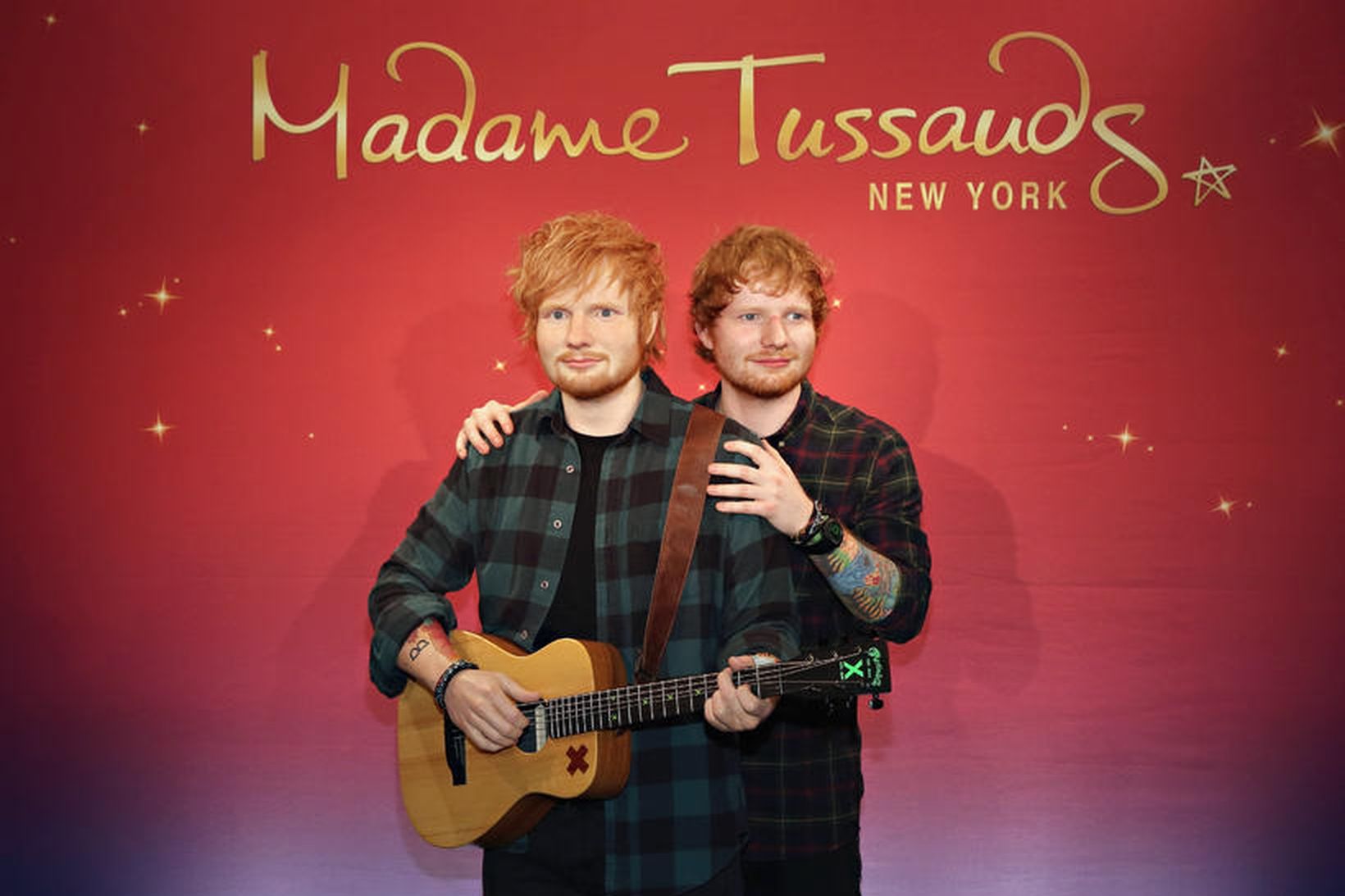 Ed Sheeran afjúpaði vaxmyndastyttuna af sér í Madame Tussauds-safninu í …