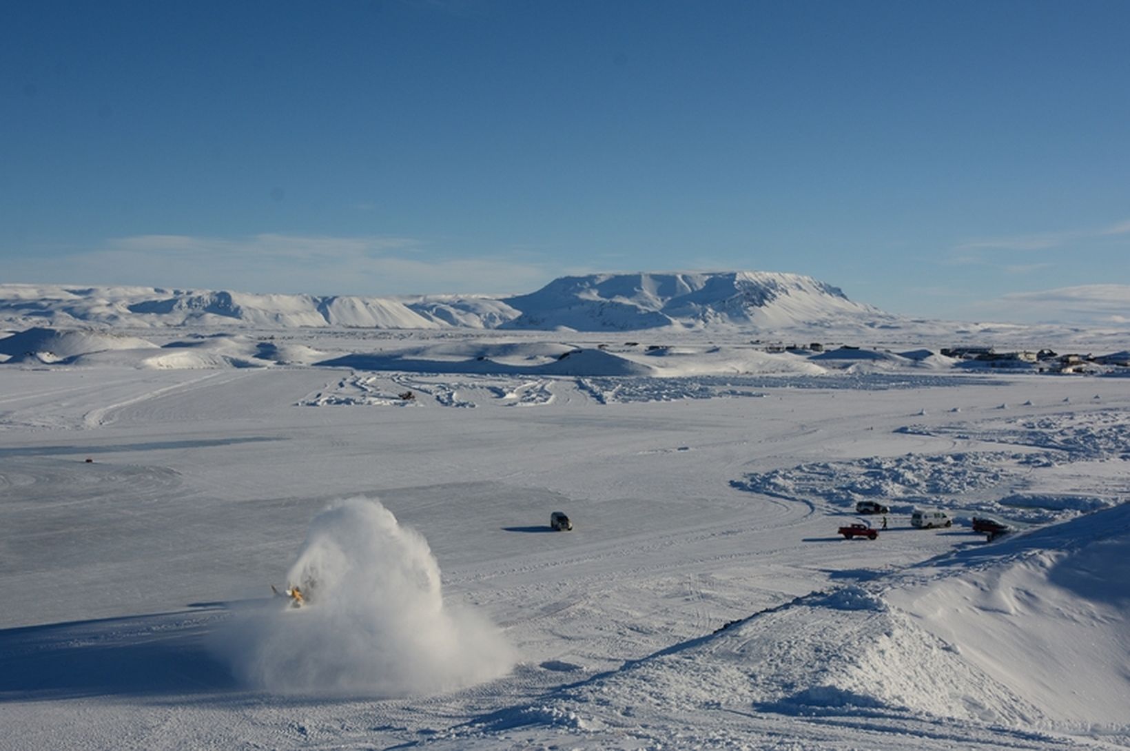 Vinnuvélar sukku í Mývatn