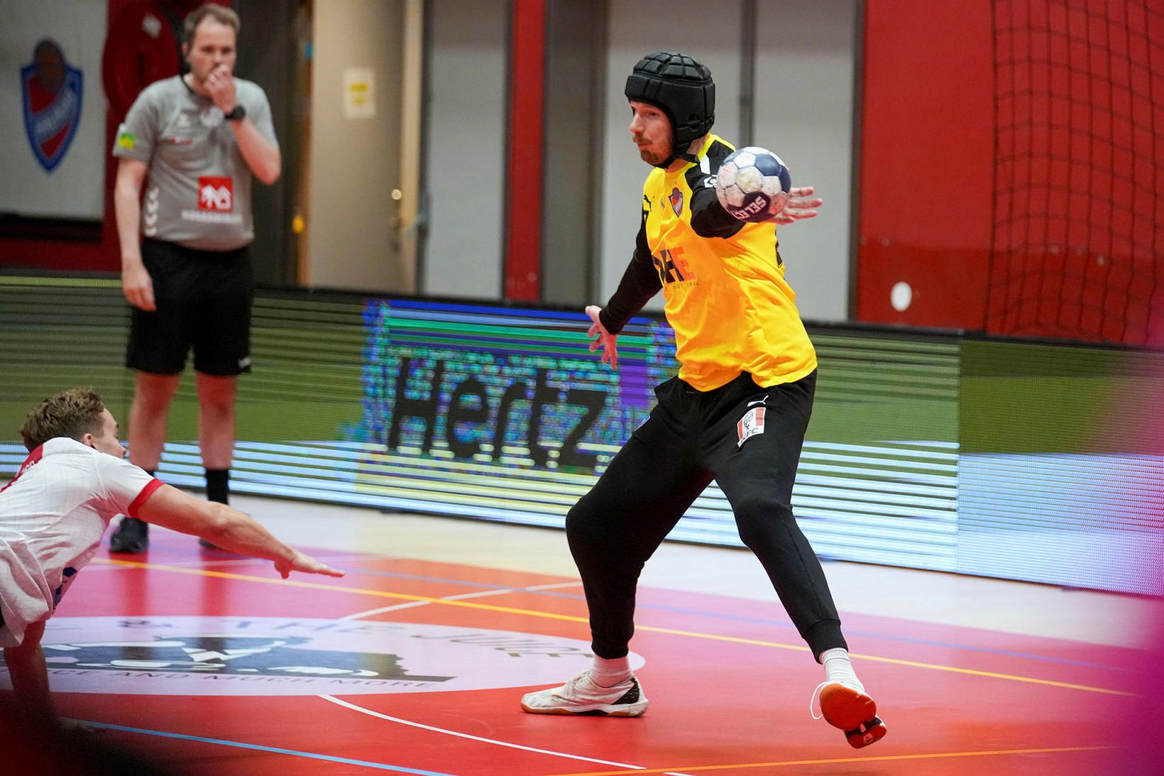 Frá keppni eftir höfuðhögg