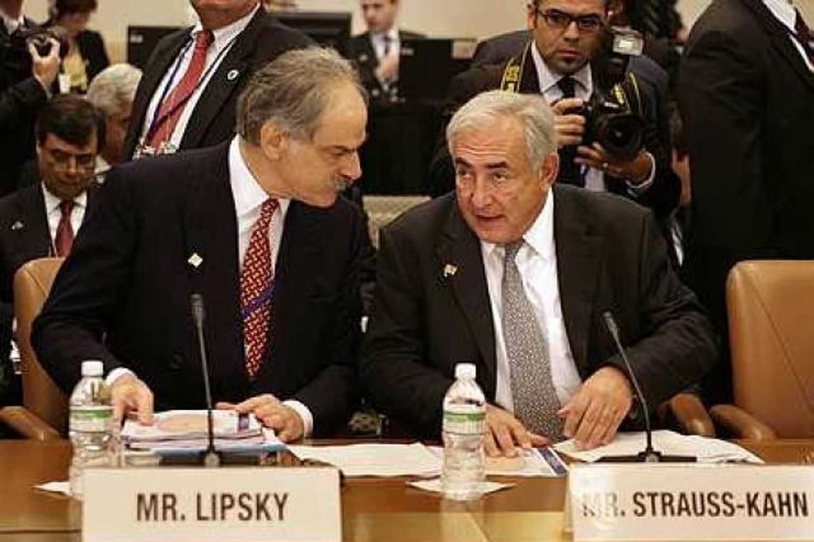 John Lipsky, aðstoðarframkvæmdastjóri IMF og Dominique Strauss-Kahn, framkvæmdastjóri sjóðsins.