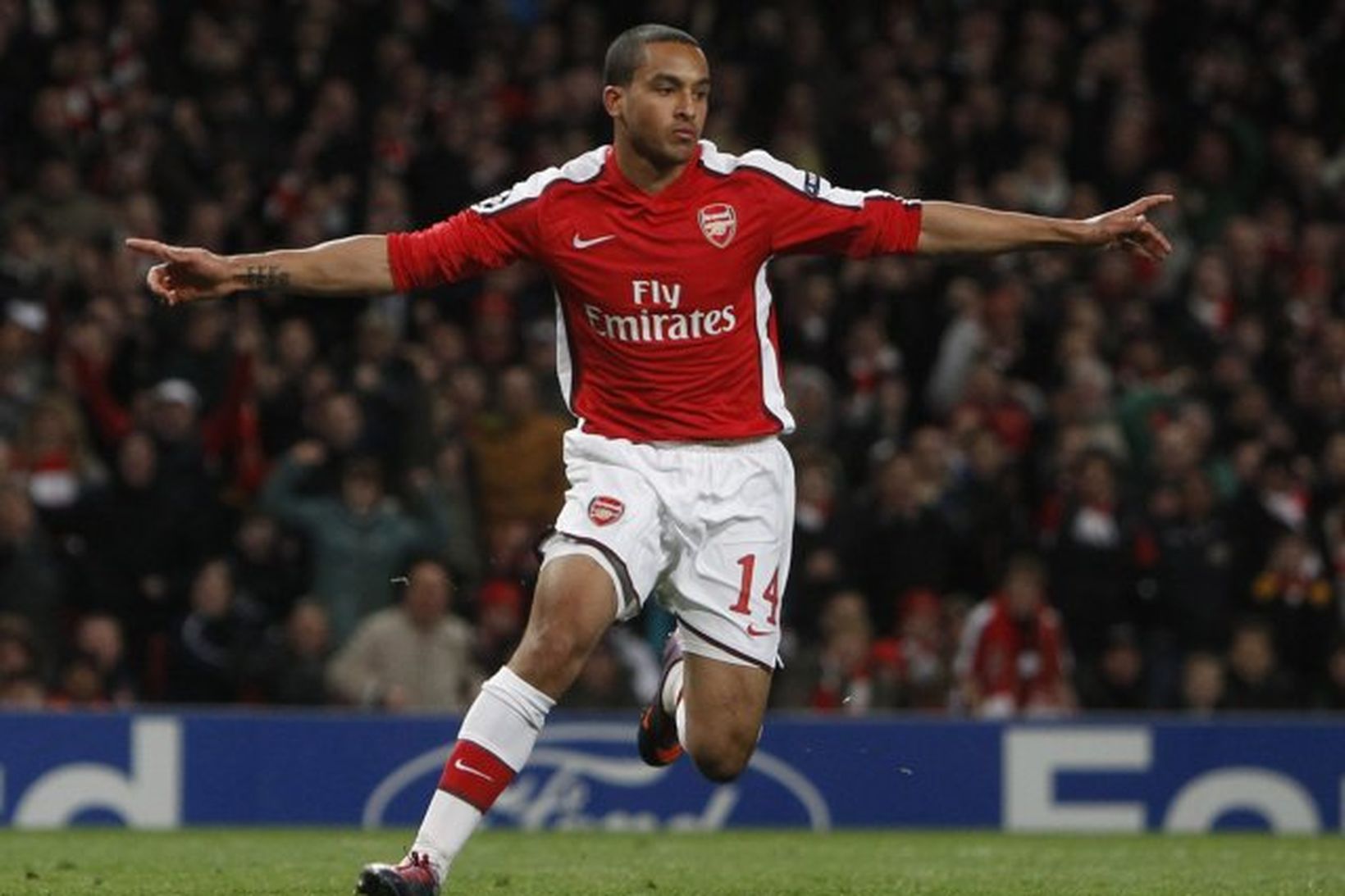 Theo Walcott er kominn í sumar frí en hann er …