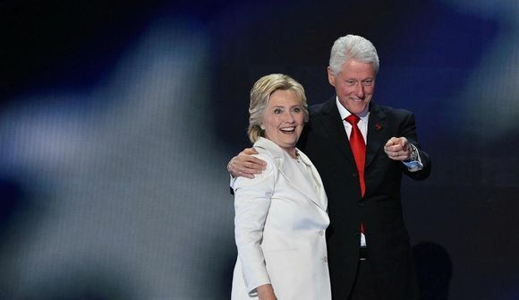 Clinton-hjónin segjast styðja Harris